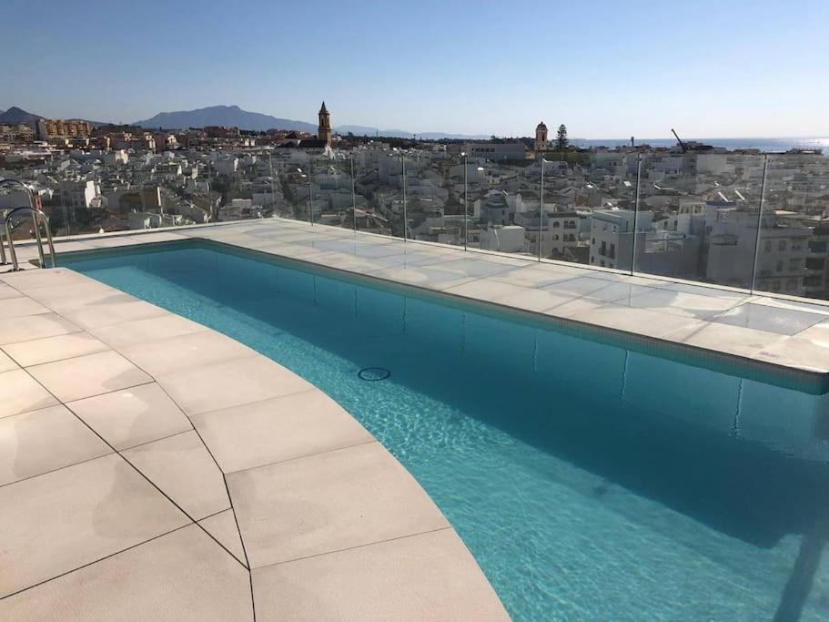 Infinity Estepona Centro Luaran gambar