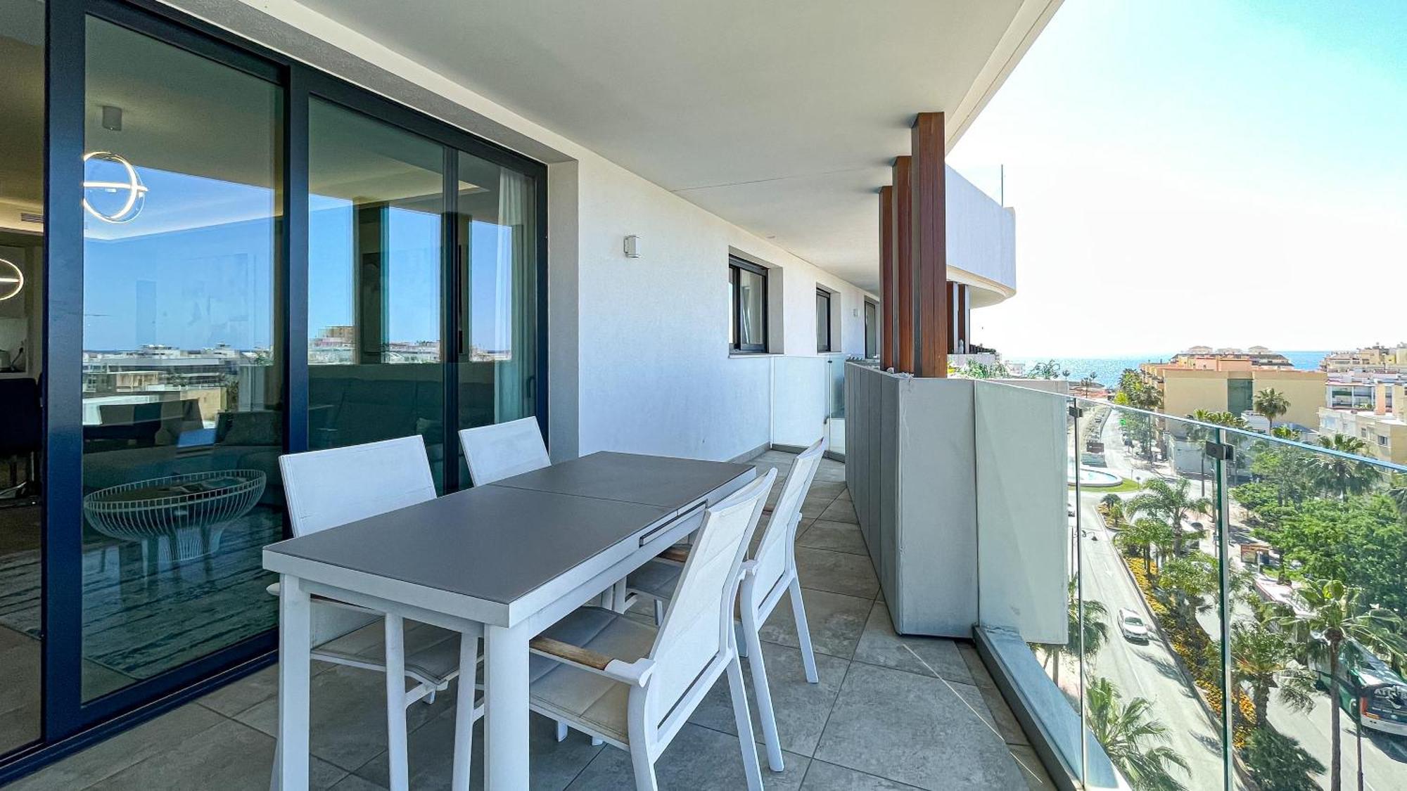 Infinity Estepona Centro Luaran gambar
